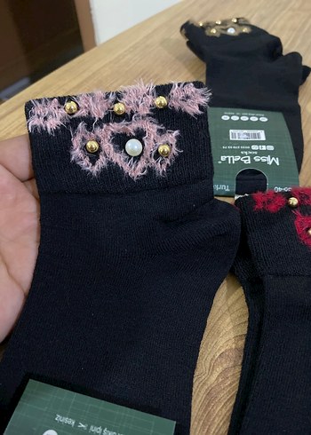 Kadın Nakışlı Örme Çorap Seti - Görsel 2