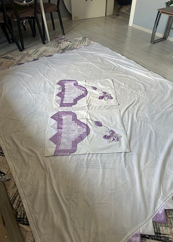 Mor işlemeli yatak örtüsü - Görsel 5