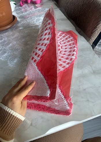 El Yapımı Örgü Dekoratif Masa Örtüsü - Görsel 4