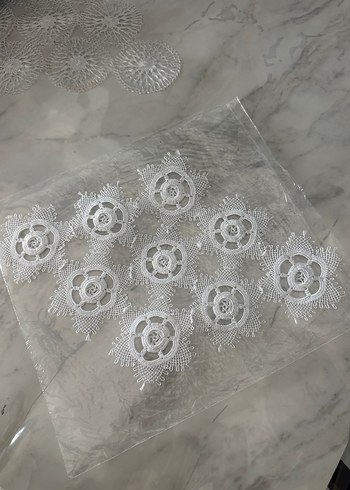 Beyaz İşlemeli Çiçekli Dantel Örtü - Görsel 6
