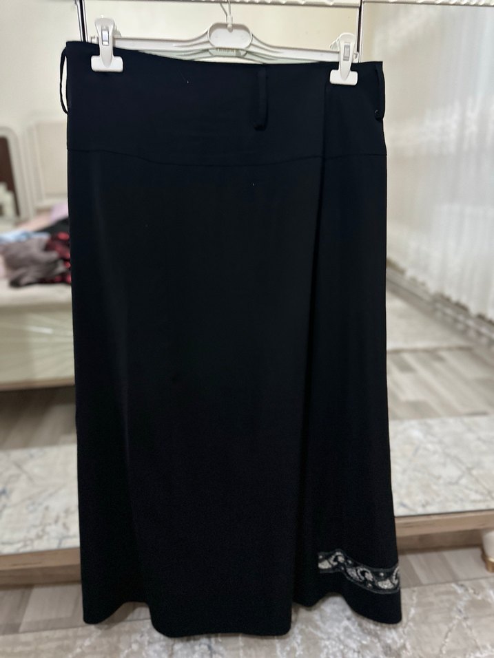 Siyah Nakışlı Uzun Gotik Etek - Görsel 4