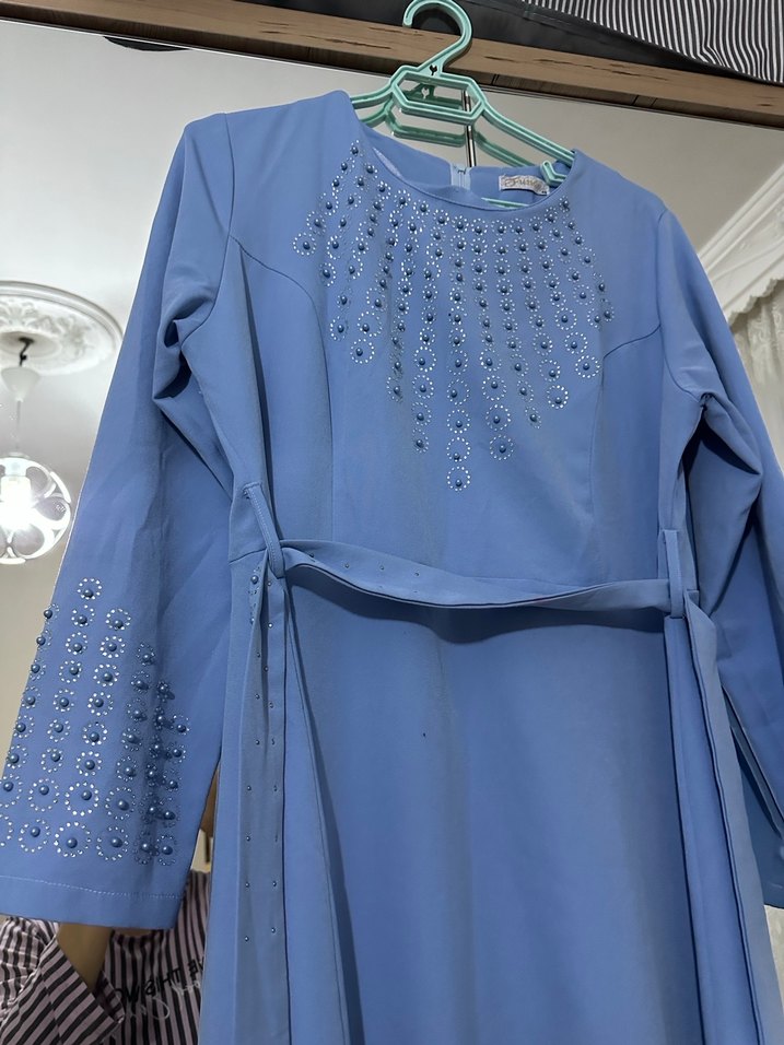 Nakışlı Mavi Uzun Kollu Abiye Elbise - Görsel 3