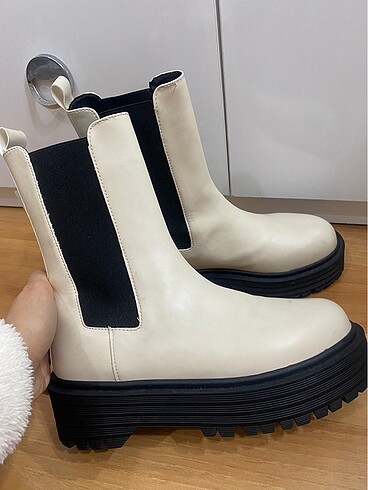 36 Beden Pull bear bot chelsa model