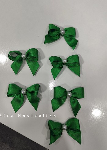 Yeşil İnci Detaylı Fiyonk Kurdele - Görsel 3