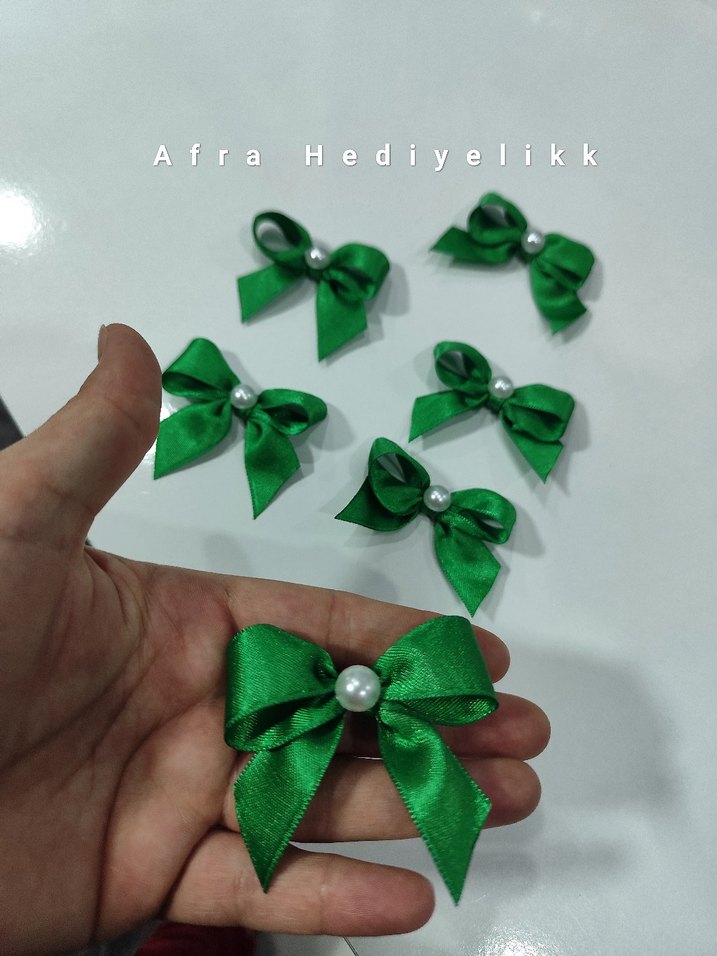 Yeşil İnci Detaylı Fiyonk Kurdele - Görsel 4