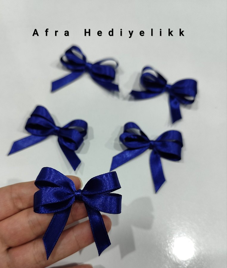 Saks Mavisi Saten Kurdele Fiyonklar - Görsel 2