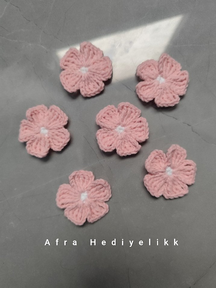 Pembe Örgü Çiçek Motifler 10 adet Papatya Motif - Görsel 3