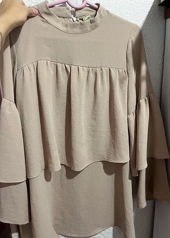 Bej Kadın Ruffle Detaylı Bluz Şifon çok güzel kumaşı var