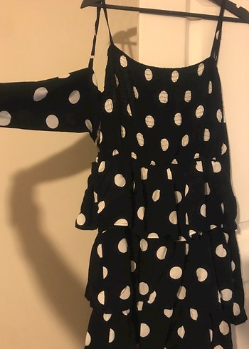 Puantiye Desenli Fırfırlı Siyah Elbise - Görsel 3