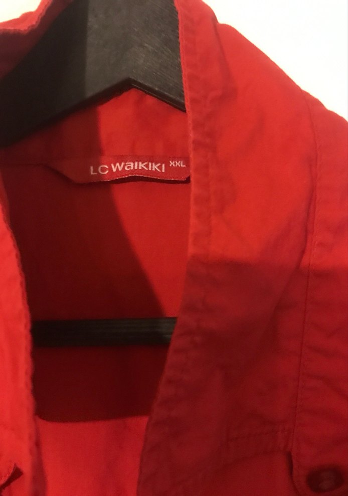 Kırmızı Düğmeli Kadın Keten Gömlek - Görsel 2