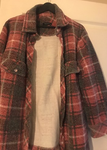 Düğmeli Uzun Kollu Kadın Gömlek - Görsel 2