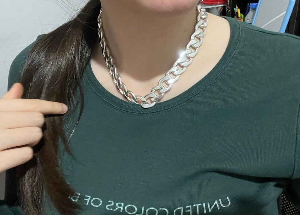 Gri Zincir Detaylı Midi Boy Sokak Stili Kadın Kolye - Görsel 4