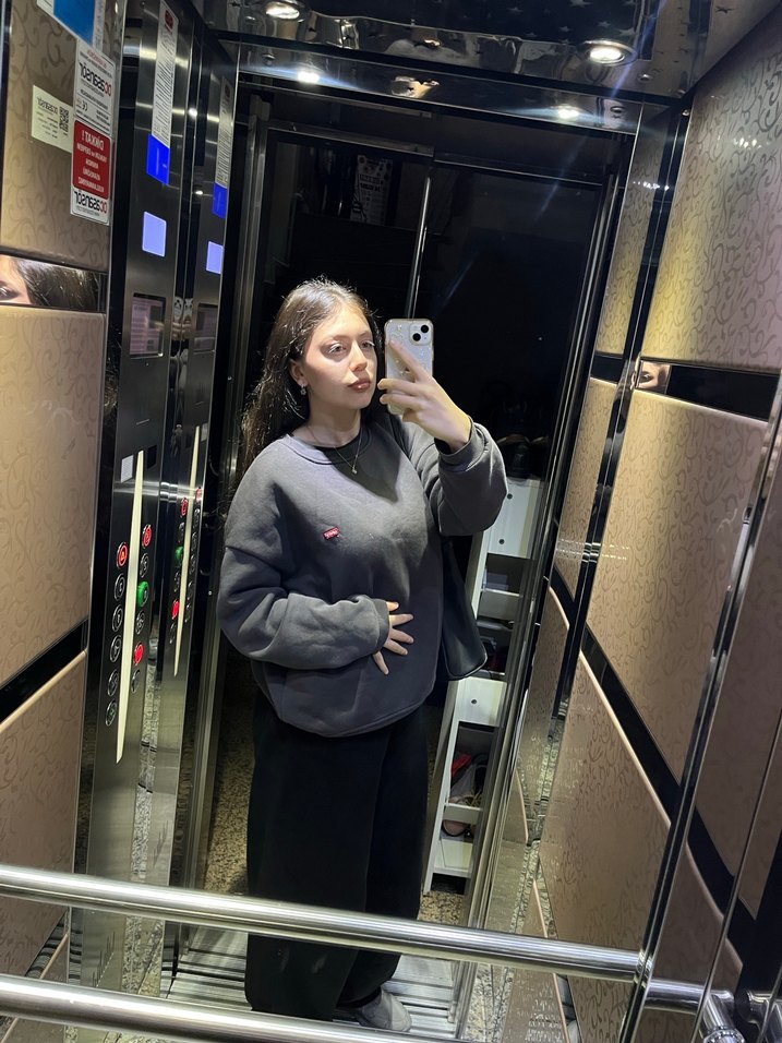 Gri Yüksek Yakalı Kadın Sweatshirt - Görsel 2