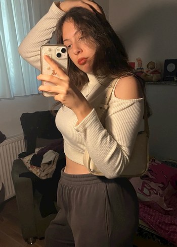 beyaz Uzun Kollu Crop Top - Görsel 2