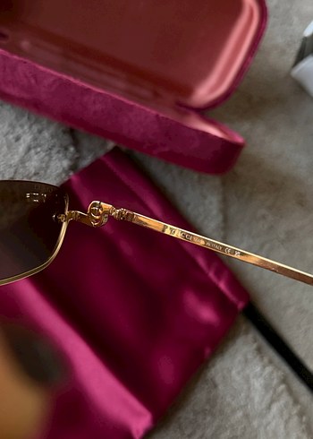 Gucci Parlak Altın Kadın Güneş Gözlüğü - Görsel 5