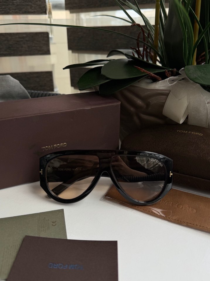 Tom ford unisex gözlük - Görsel 4