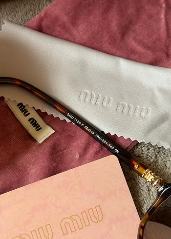 Miu miu güneş gözlüğü - Görsel 2