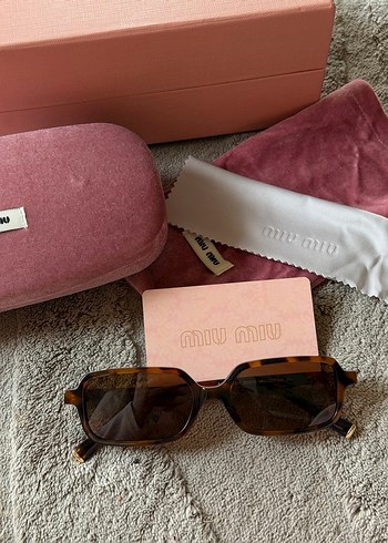 Miu miu güneş gözlüğü - Görsel 7