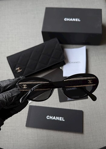Zincir Detaylı Siyah Chanel Gözlük - Görsel 6