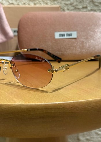 Miu Miu Parlak Kahverengi Minimalist Kadın Güneş Gözlüğü - Görsel 2