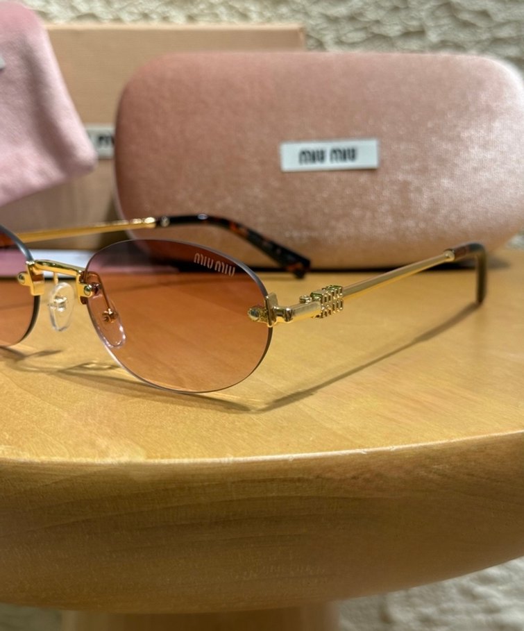 Miu Miu Parlak Kahverengi Minimalist Kadın Güneş Gözlüğü - Görsel 2