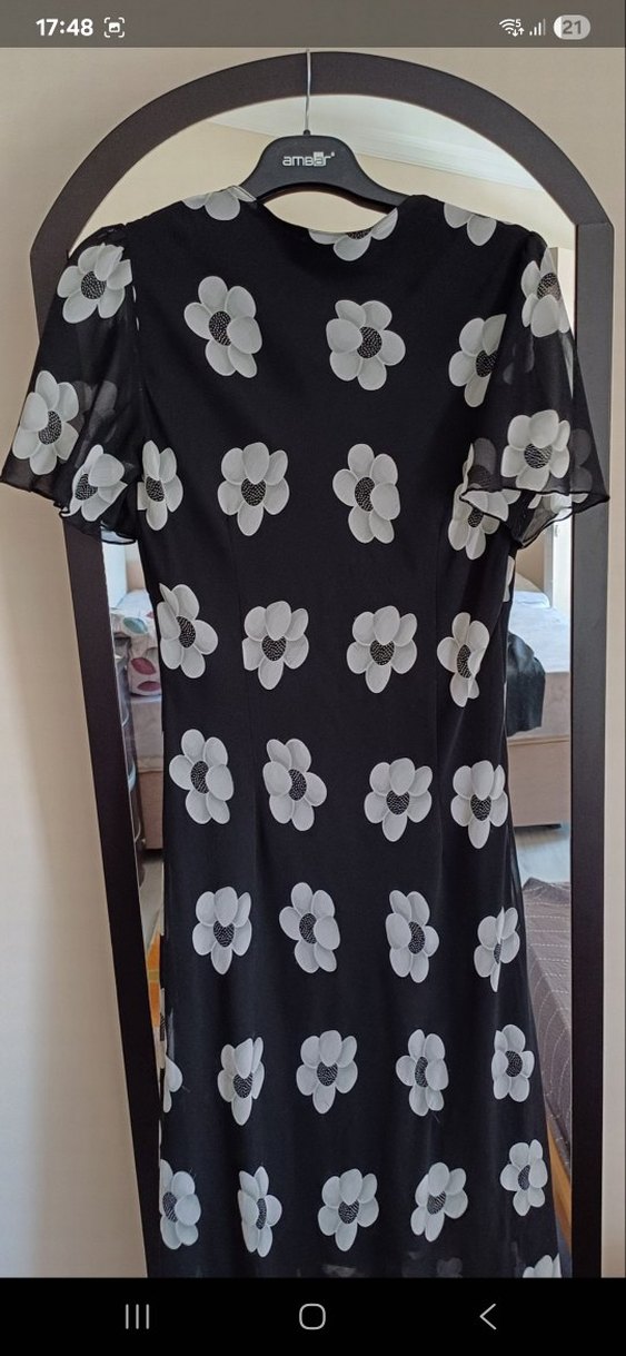 Drapeli Siyah Çiçekli V Yaka Uzun Elbise - Görsel 2