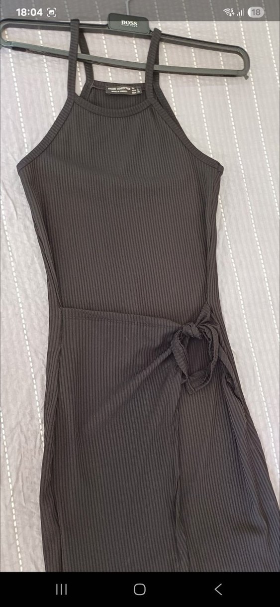 Kemer Detaylı Siyah Elbise - Görsel 3