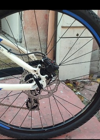 Beyaz Renkli iki Tekerlekli Bisiklet - Görsel 6