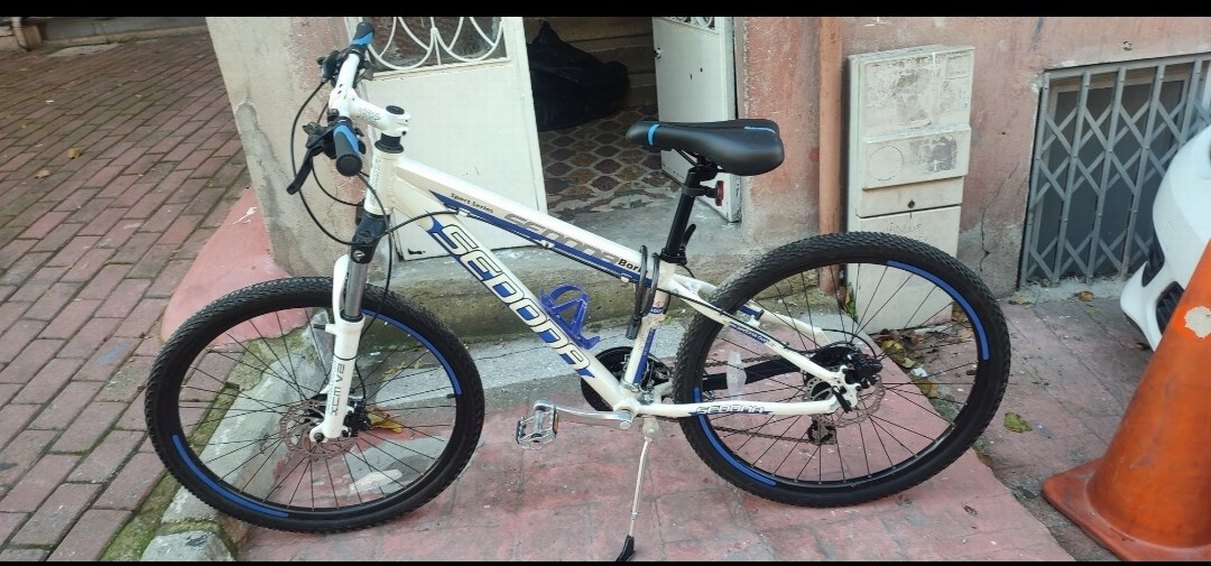 Beyaz Renkli iki Tekerlekli Bisiklet - Görsel 2