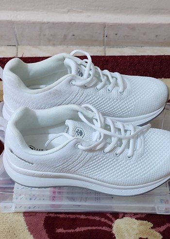 Beyaz Bağcıklı Kadın Spor Ayakkabı - Görsel 6