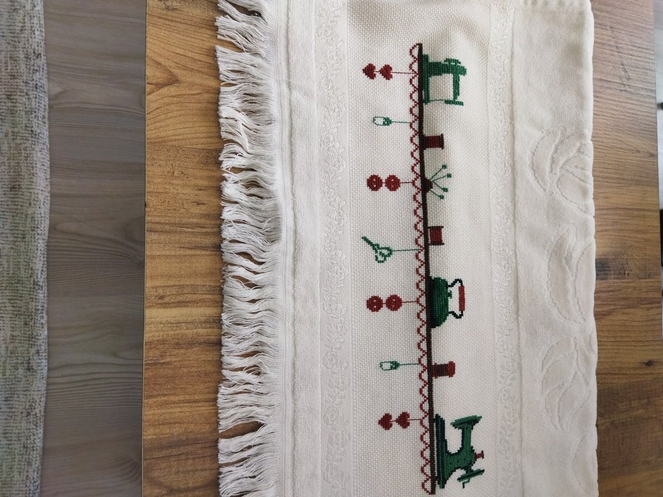 Fiesta marka Etamin işlemeli Krem rengi havlu - Görsel 2