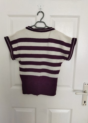 V Yaka Mor Çizgili Kız Çocuk Süveter - Görsel 3