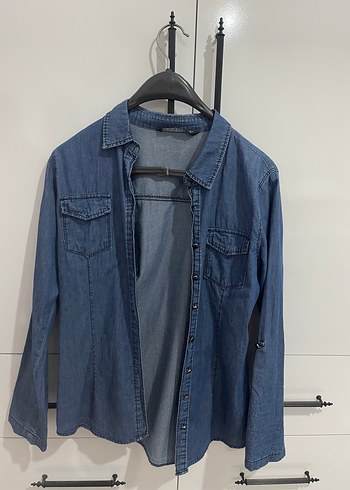 Düğmeli Lacivert Denim Kadın Gömlek