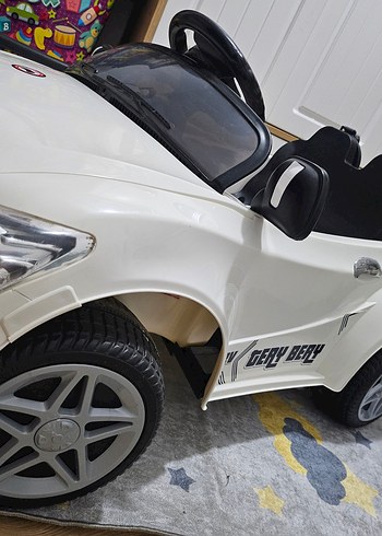 Beden beyaz Renk Pilsan 12w akülü araba