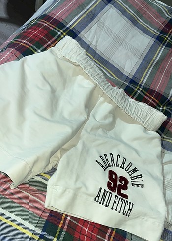 Abercrombie & Fitch Beyaz Eski Tip Sort