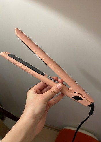 Carina Pembe Saç Düzleştirici fakir - Görsel 2