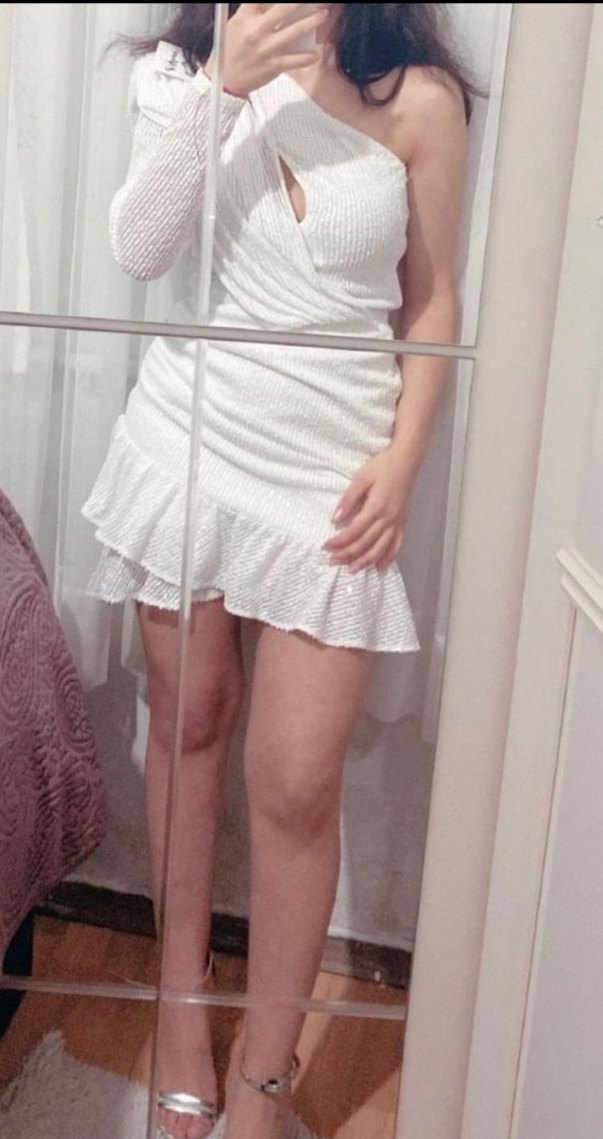 Beyaz Pullu Detaylı Mini Elbise - Görsel 2