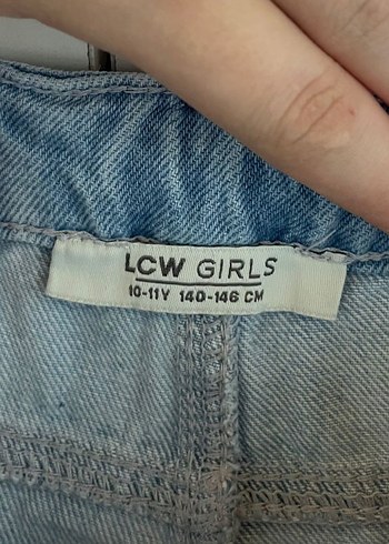 Nakışlı Düğmeli Kız Kot Pantolon - Görsel 5