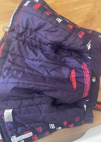 Erkek Çocuk Çok Renkli Desenli Kapüşonlu Kaban - Görsel 3