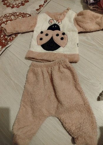 6-12 Ay, 18 cm Beden çeşitli Renk kız bebek bir yaşa kadar mevcuttur.