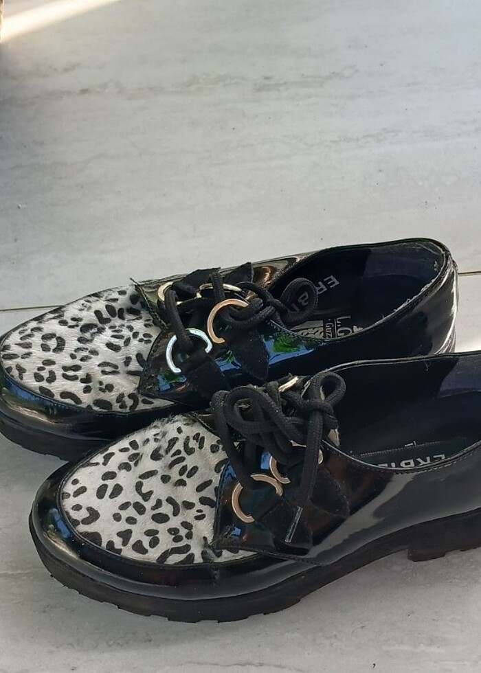 Dalmaçya desenli ayakkabı - Görsel 3