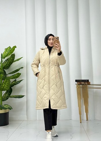 Kadın Siyah Uzun Kaban Kürklü Detaylı - Görsel 3