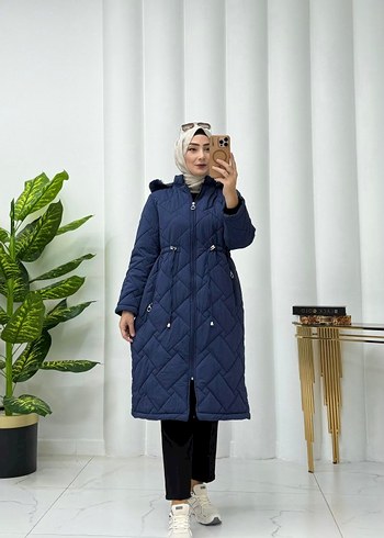 Kadın Siyah Uzun Kaban Kürklü Detaylı - Görsel 4