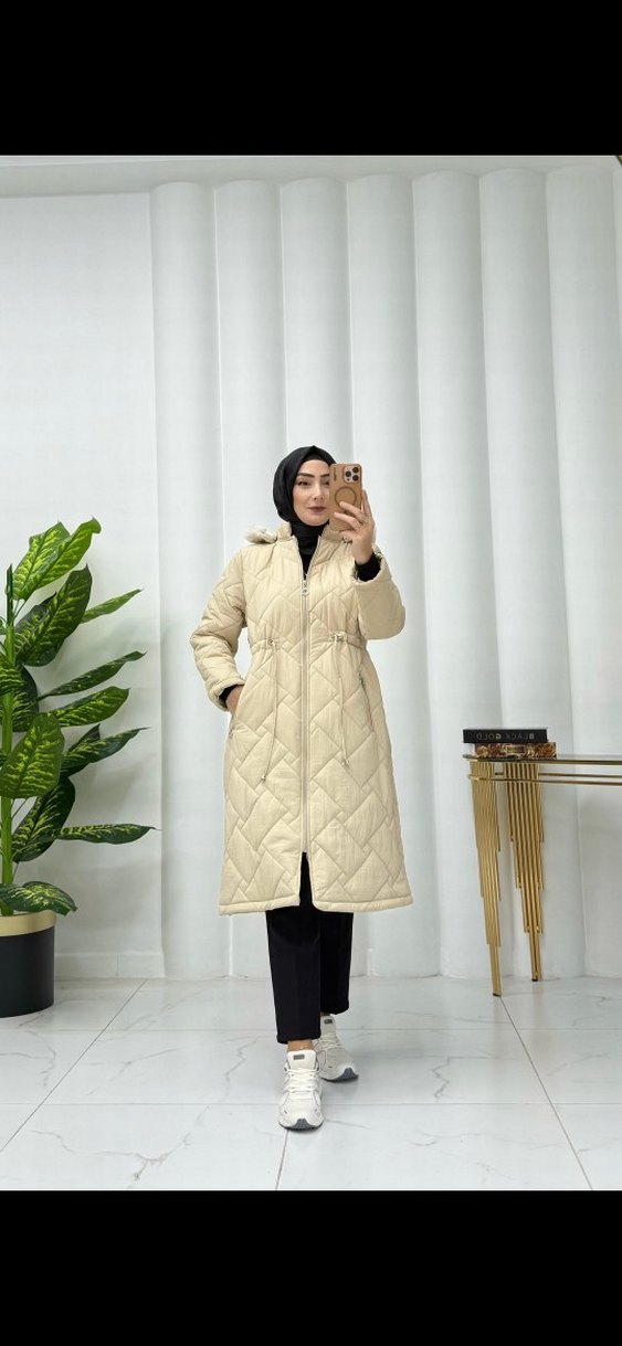 Kadın Siyah Uzun Kaban Kürklü Detaylı - Görsel 3