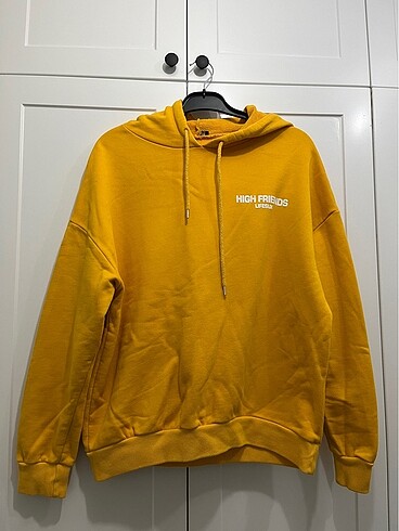Sarı sweatshirt