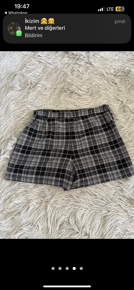 Kemer Detaylı Gri Ekose sortlu Mini Etek - Görsel 4