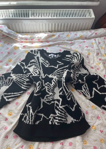 Örgü Siyah Yıldız Desenli Uzun Kollu Kazak - Görsel 3