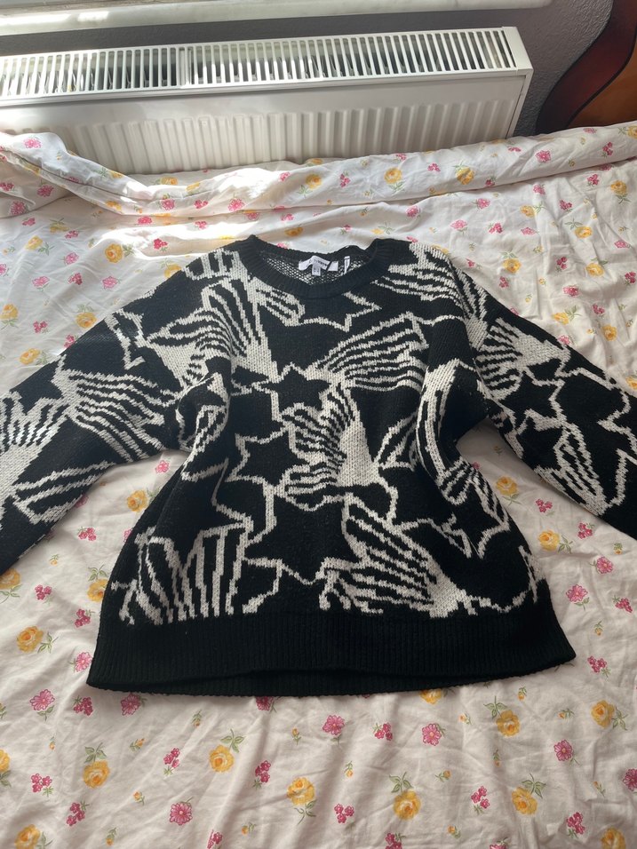 Örgü Siyah Yıldız Desenli Uzun Kollu Kazak - Görsel 2