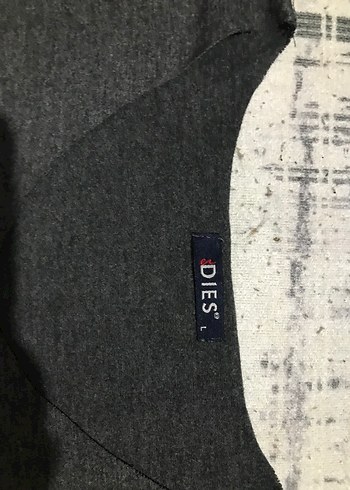 Gri V Yaka Kısa Kollu Kadın Tişört - Görsel 2