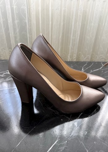 Bej Parlak Tokalı Stiletto Topuklu Kadın Ayakkabı - Görsel 3